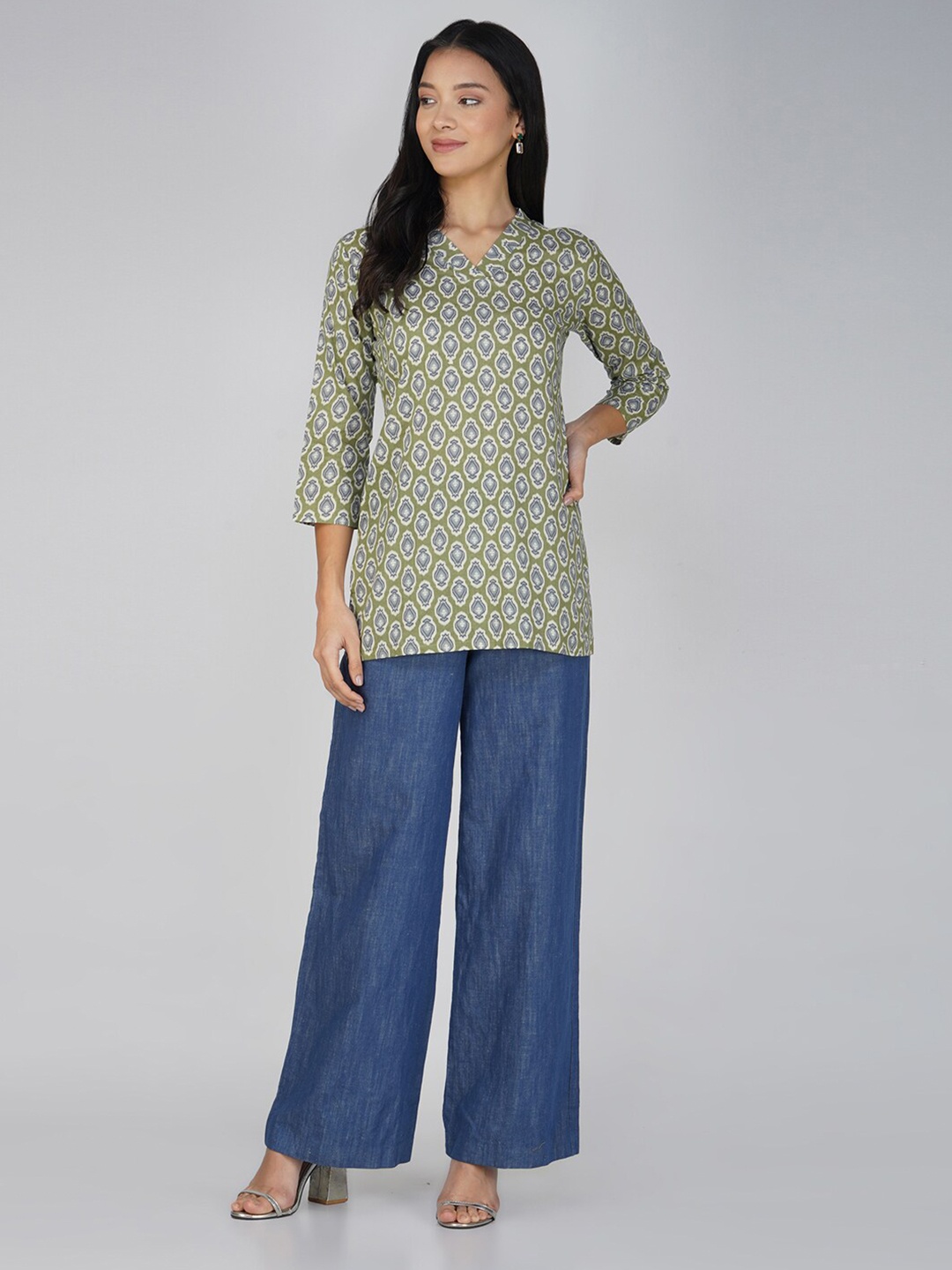 

SPARSA Ethnic Motifs Printed V-Neck Cotton Top, Green