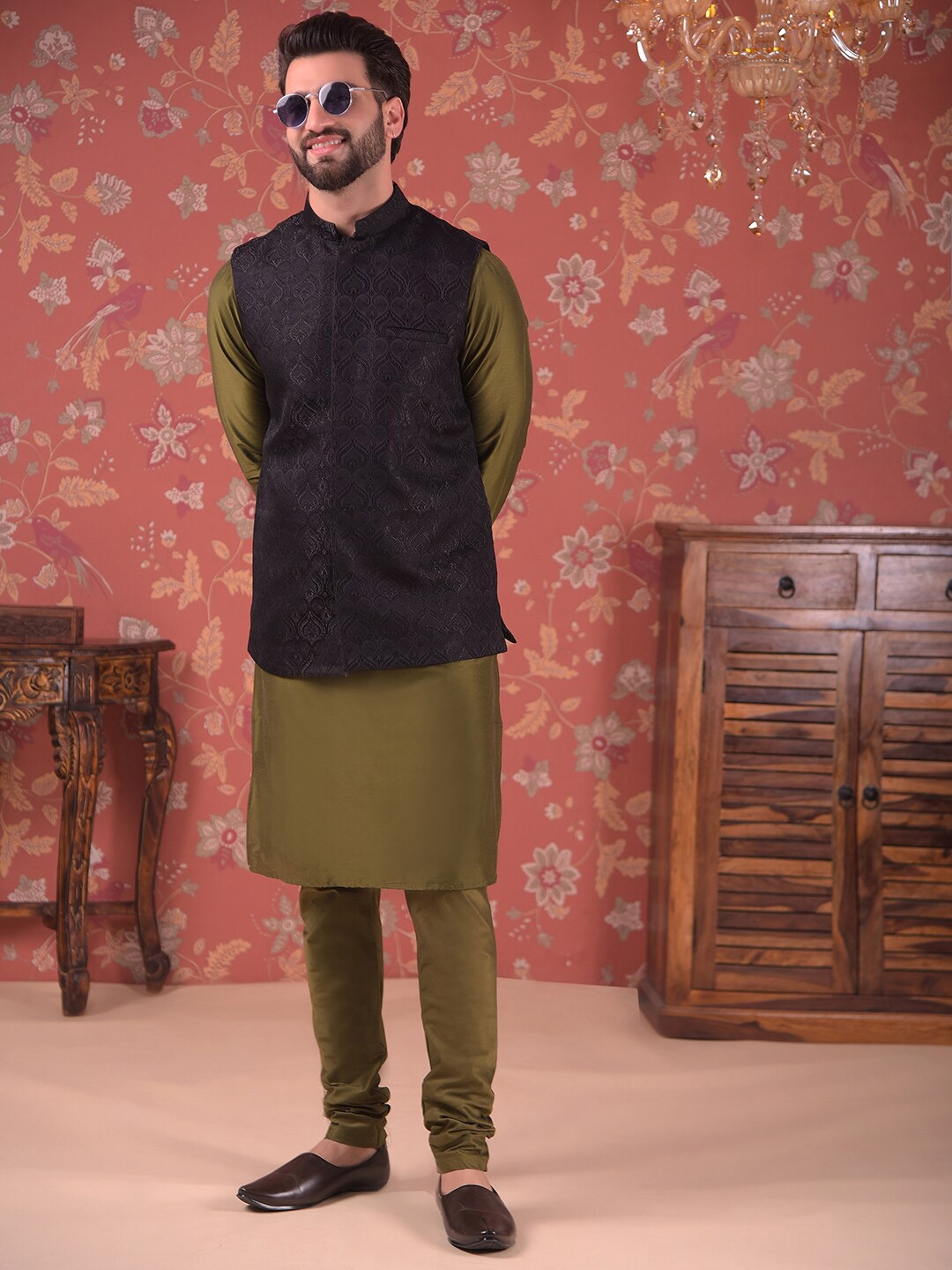 

House of Pataudi Straight Kurta With Churidar & Nehru Jacket, Black