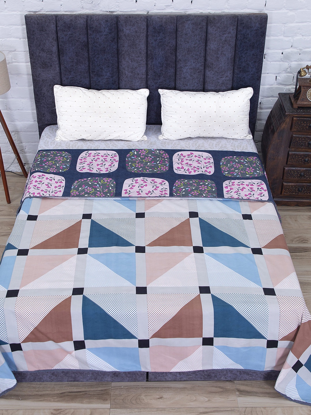 

AAZEEM Blue & Brown Geometric Printed Microfiber AC Room Double Bed Dohar