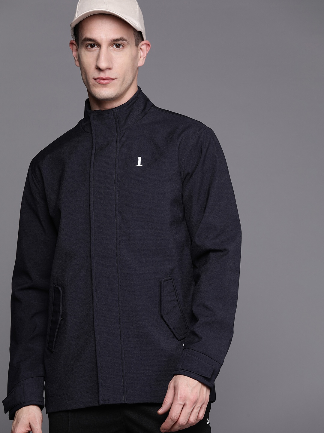 

HRX by Hrithik Roshan Men Lightweight Sporty Jacket, Navy blue