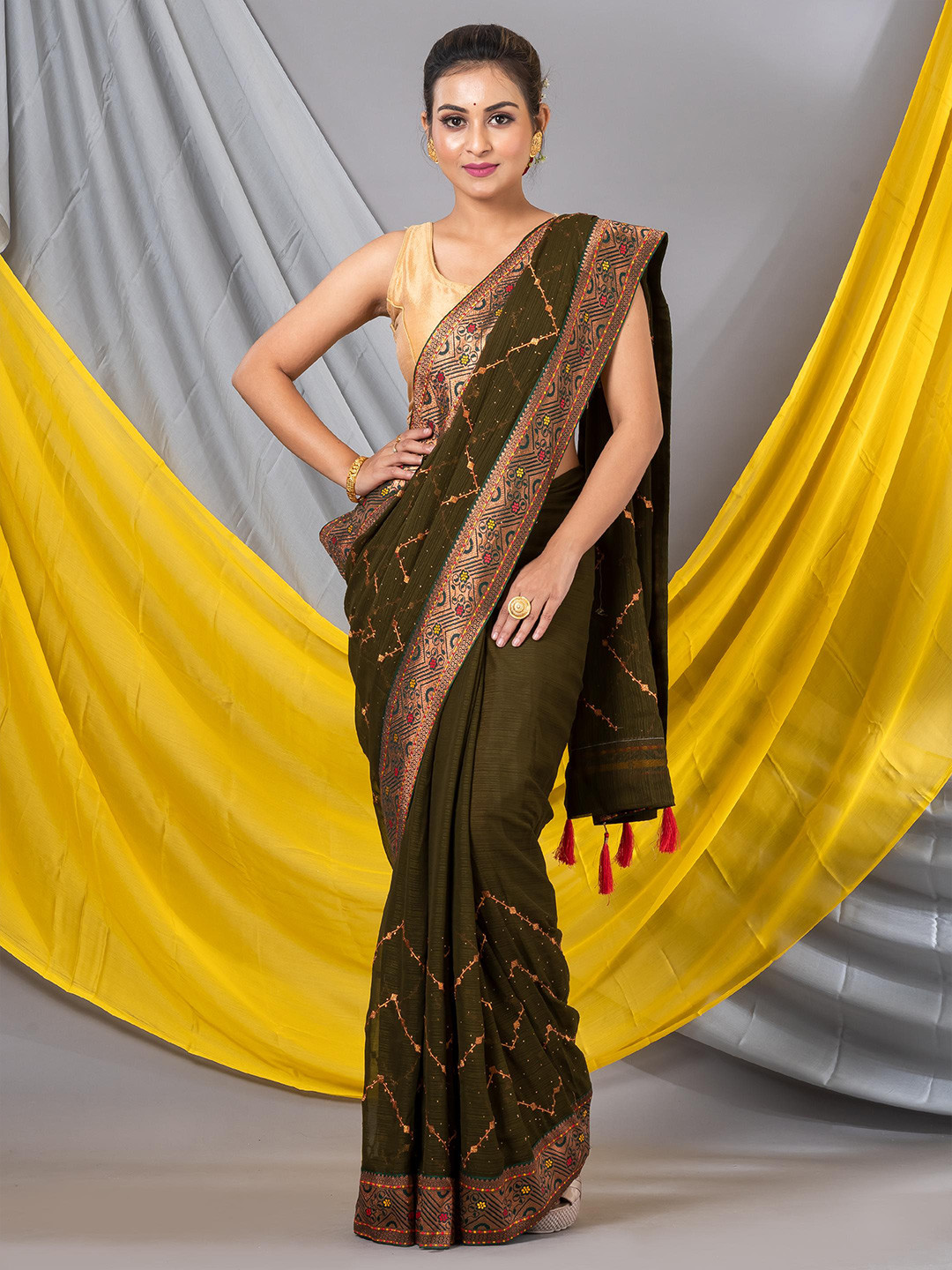 

MAHALASA Woven Design Geometric Zari Pure Georgette Saree, Green