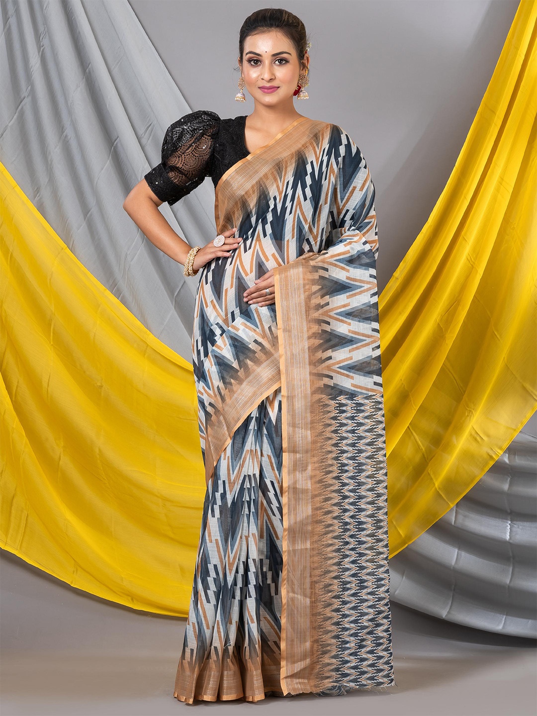 

MAHALASA Geometric Printed Linen Saree, Grey