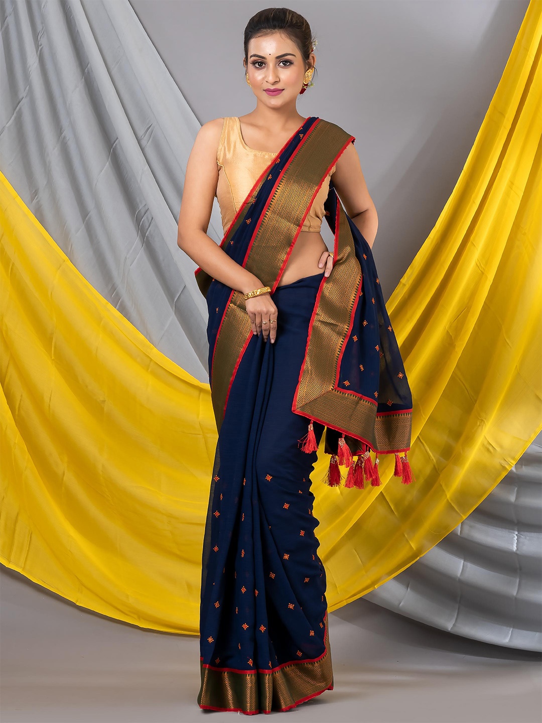 

MAHALASA Floral Embroidered Woven Design Zari Pure Chiffon Saree, Navy blue