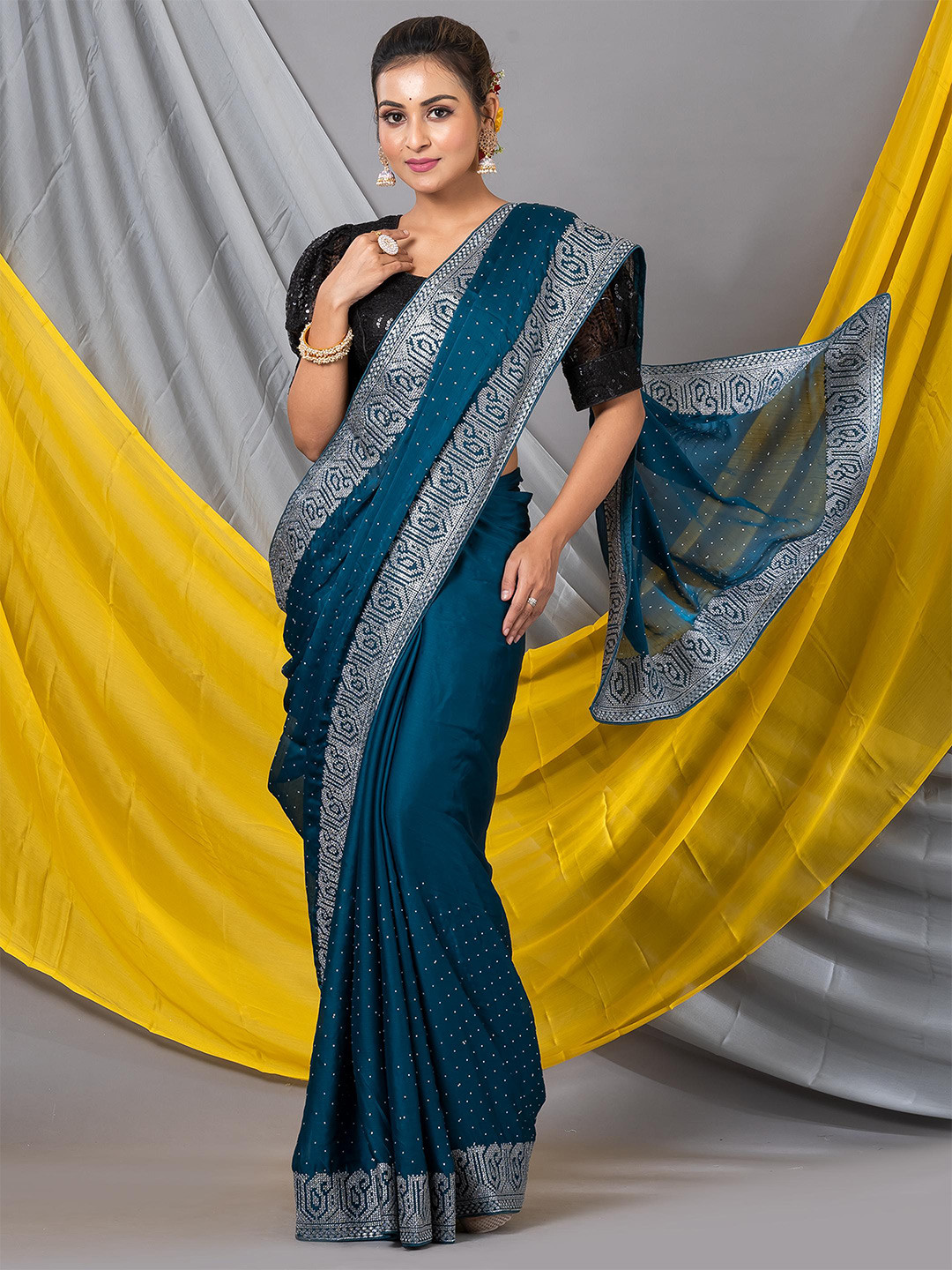

MAHALASA Embellished Embroidered Saree, Teal