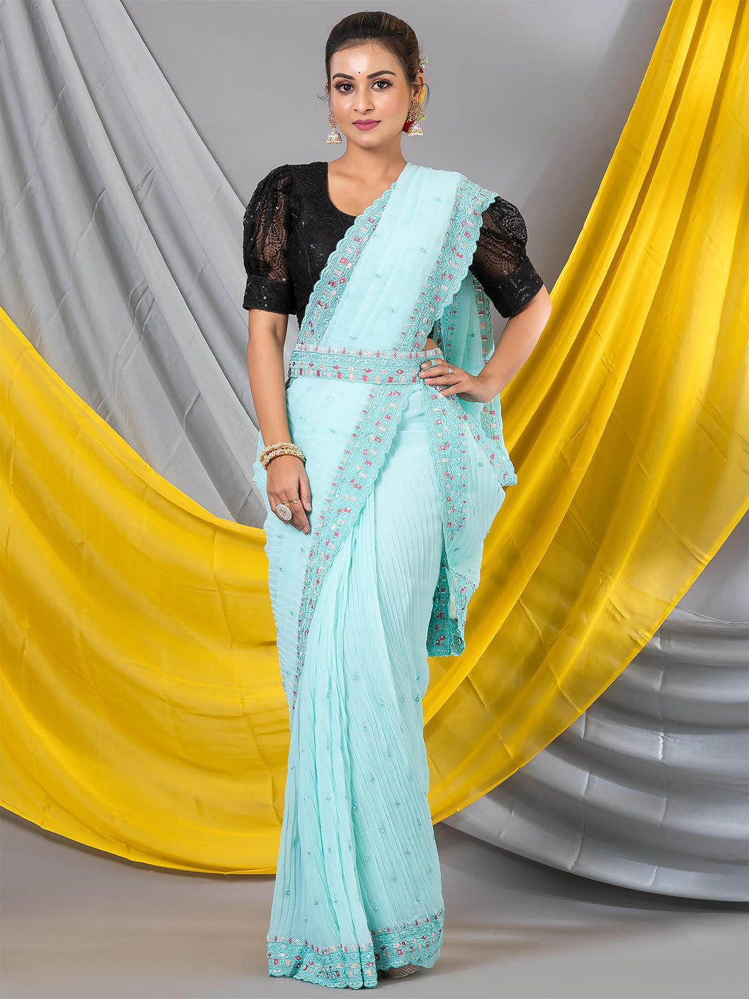 

MAHALASA Embroidered Crushed Saree, Turquoise blue