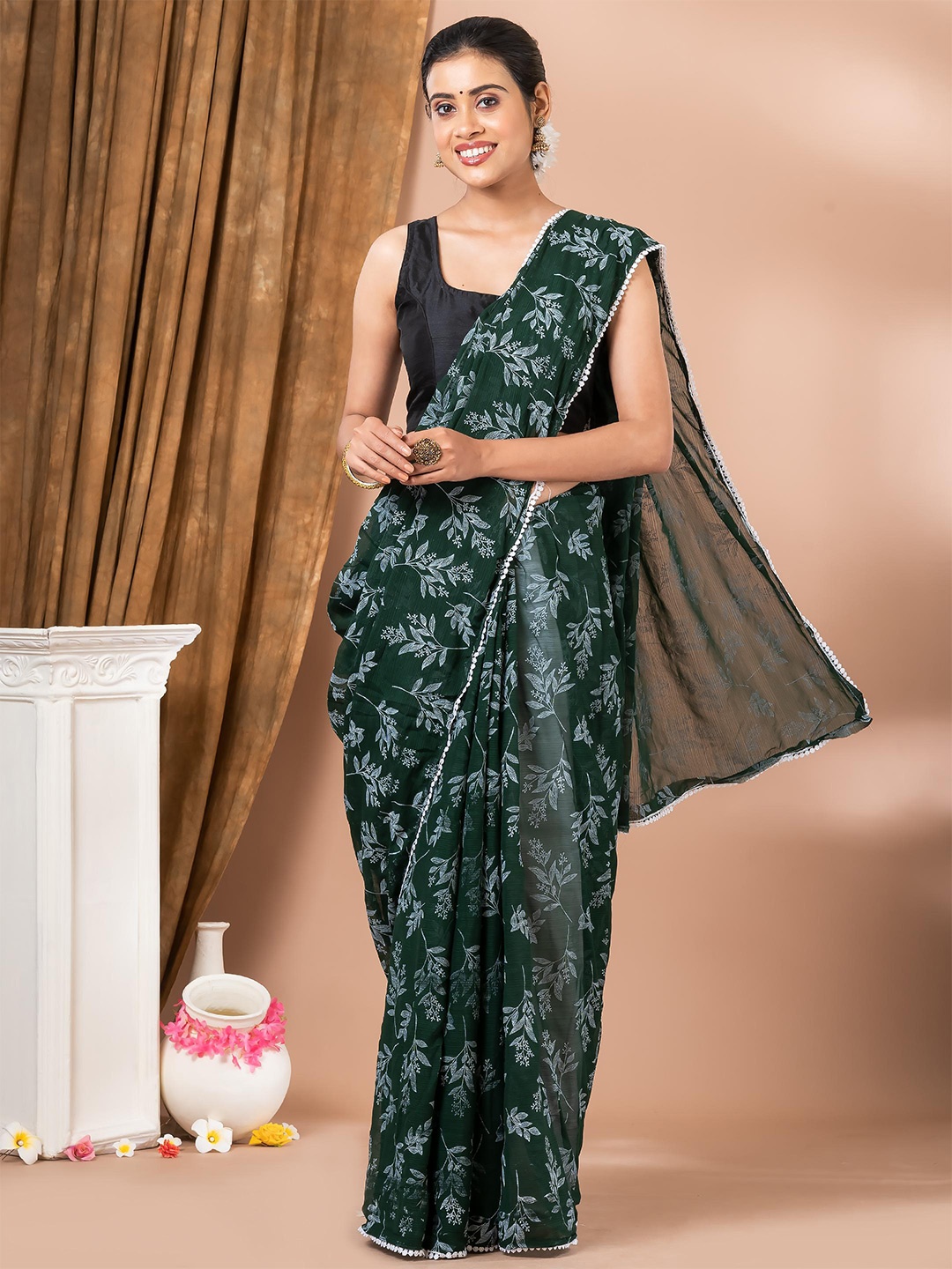 

MAHALASA Floral Printed Pure Chiffon Saree, Green