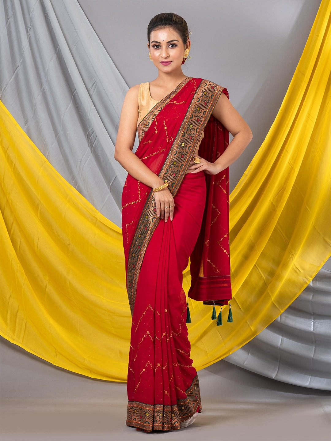 

MAHALASA Geometric Zari Woven Design Pure Georgette Saree, Red