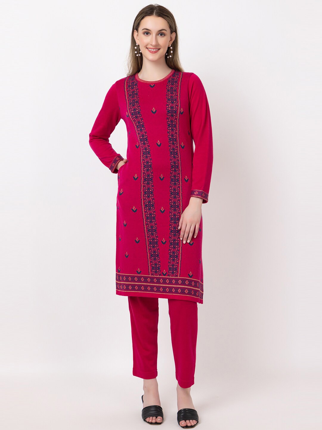 

KEIKO Thread Work Ethnic Motifs Embroidered Round Neck Acrylic Straight Kurta, Pink