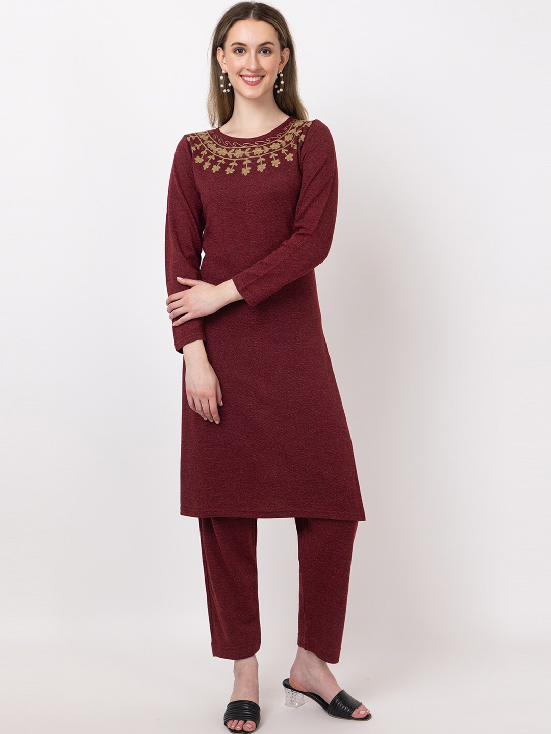 

KEIKO Floral Embroidered Knee Length Thread Work Kurta & Palazzo, Maroon