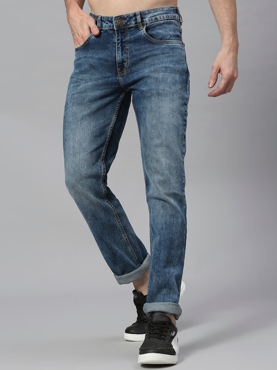 

The Roadster Lifestyle Co. Men Blue Comfort Slim Fit Mid-Rise Heavy Fade Stretchable Jeans