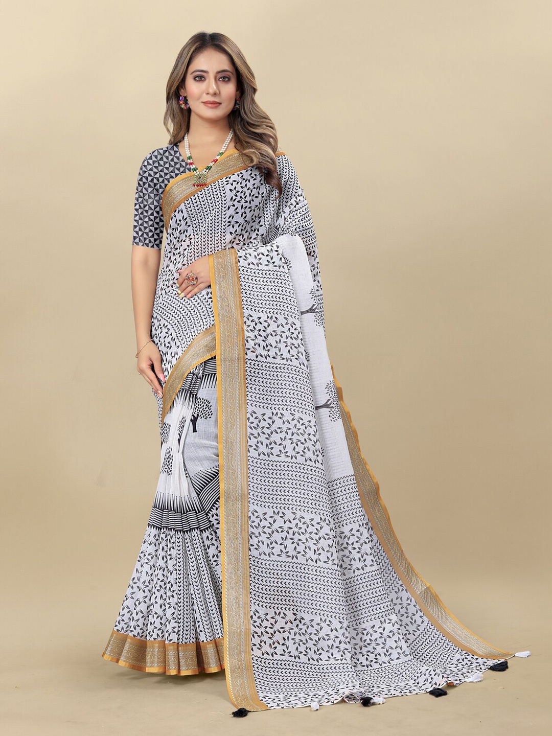 

Inithi Floral Printed Pure Linen Zari Saree, White