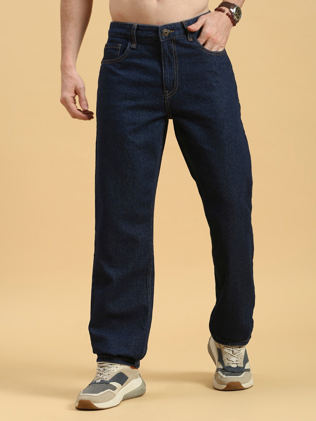 

The Roadster Lifestyle Co. Men Straight Fit Mid-Rise Pure Cotton Jeans, Blue
