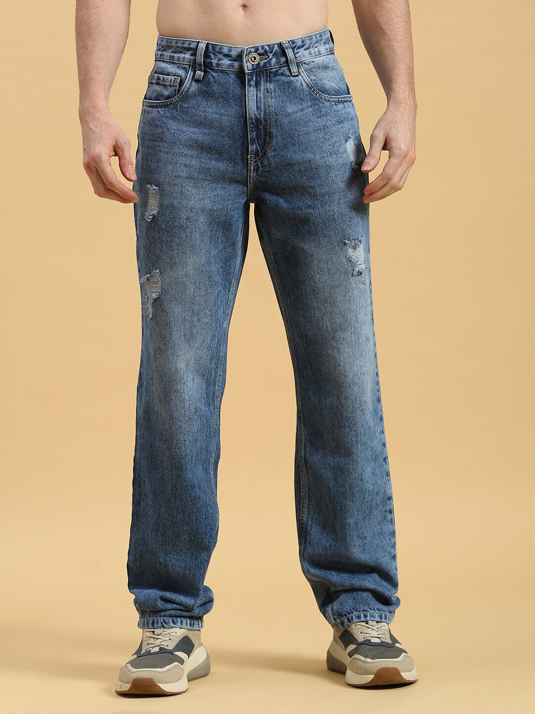 

The Roadster Lifestyle Co. Men Straight Fit Low Distressed Light Fade Pure Cotton Jeans, Blue