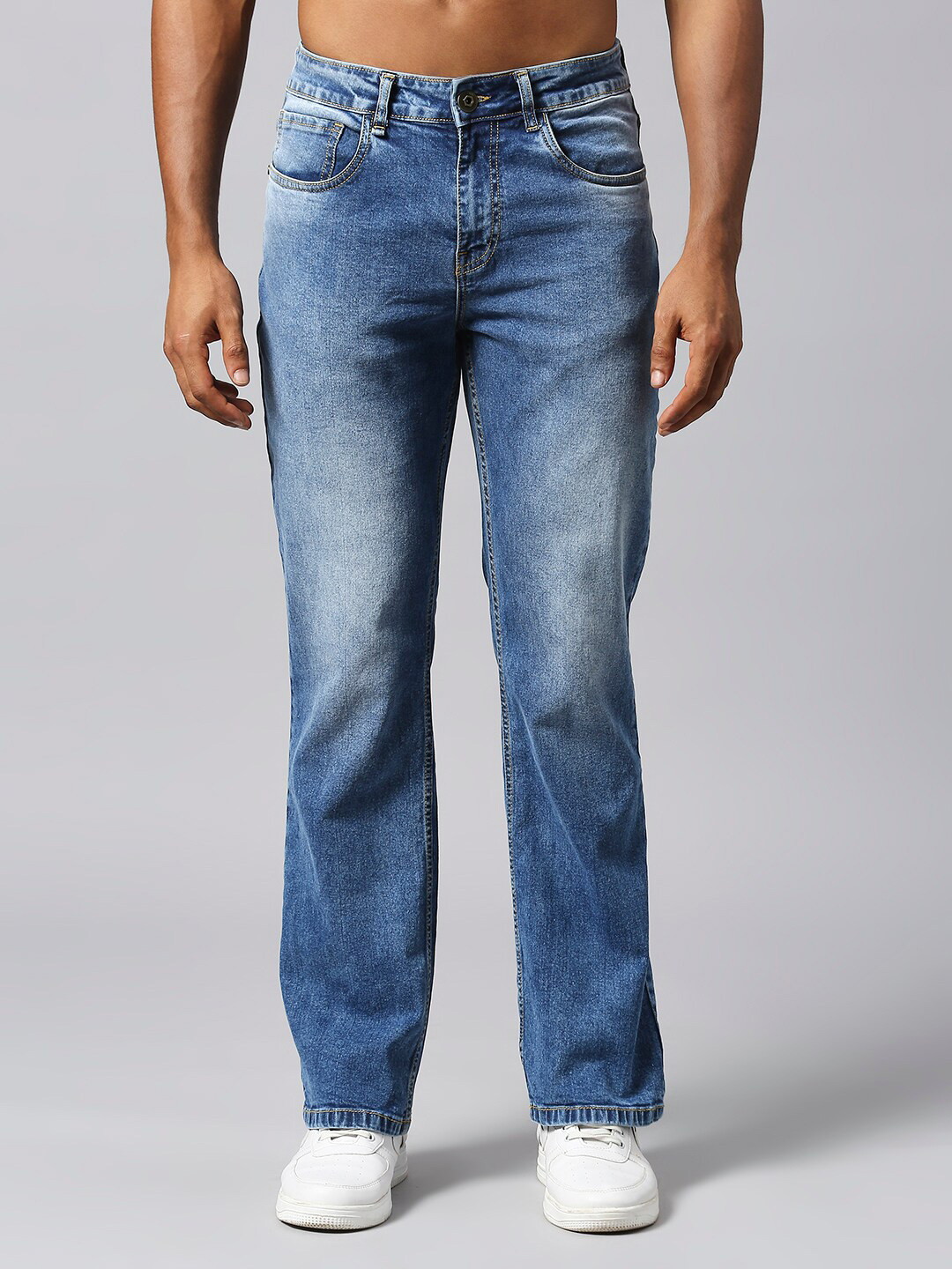 

The Roadster Lifestyle Co. Men Blue Comfort Bootcut Mid-Rise Light Fade Stretchable Jeans