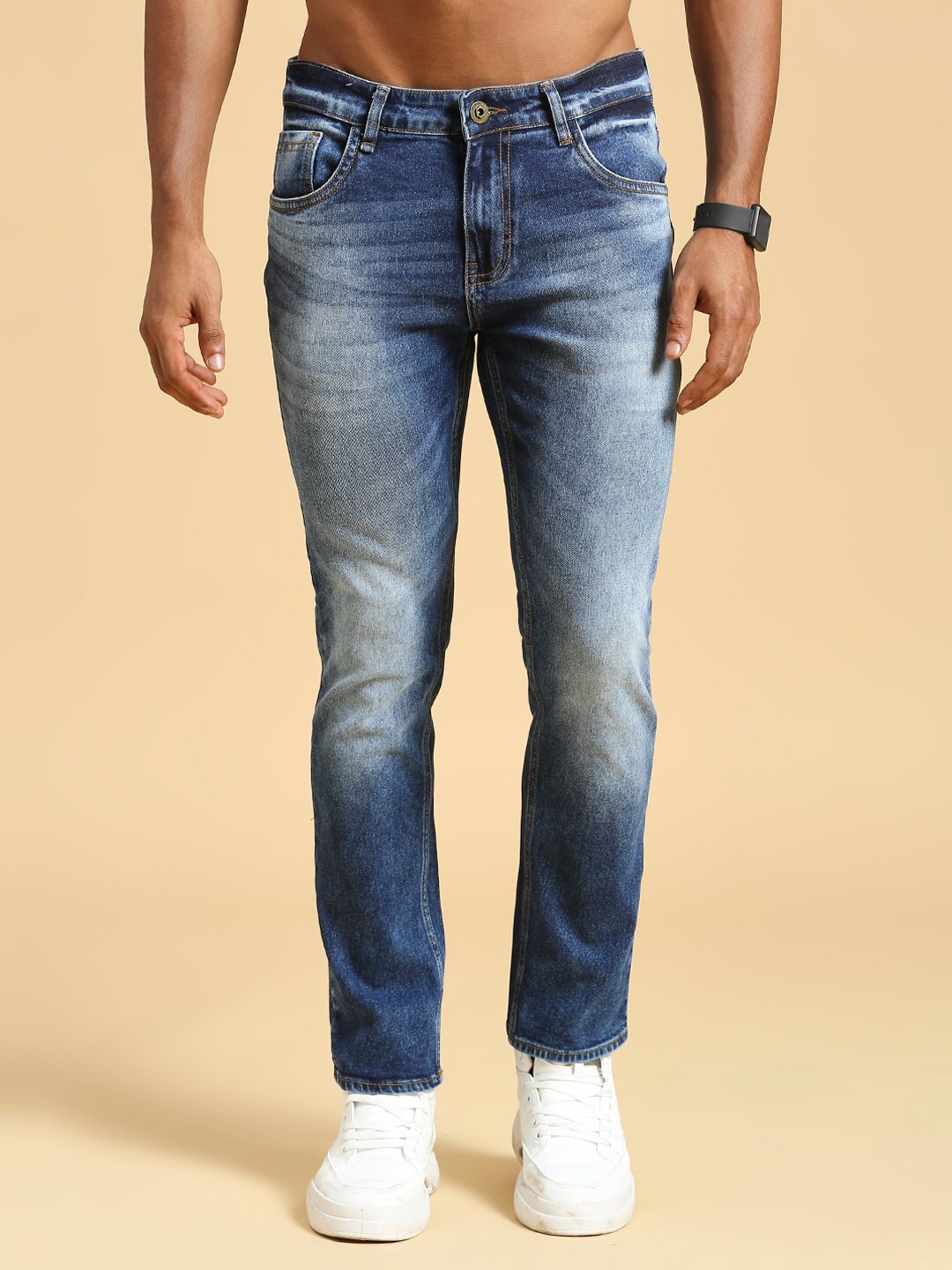 

The Roadster Lifestyle Co. Men Comfort Blue Slim-Fit Heavy Fade Stretchable Jeans