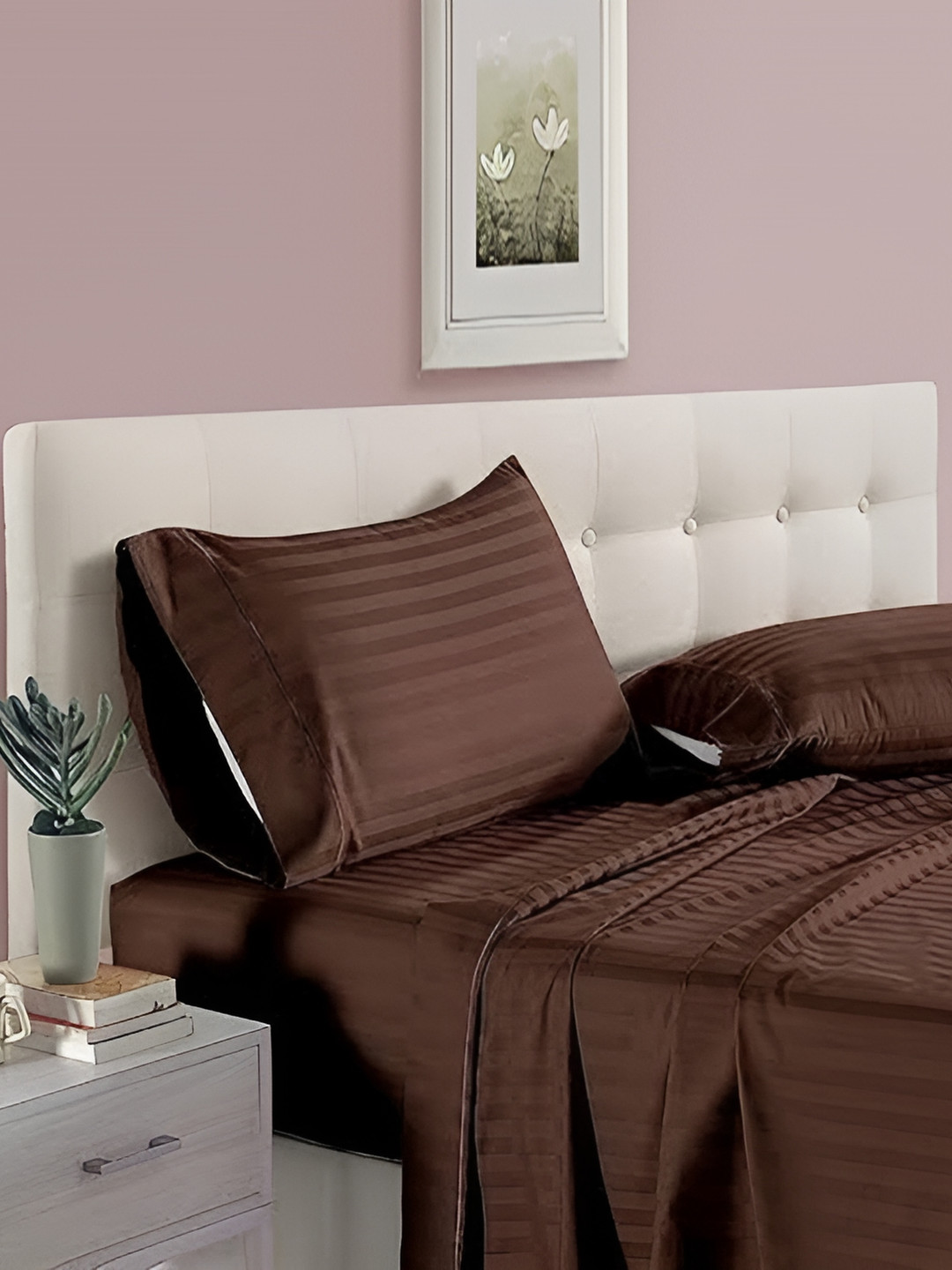 

Bedbathandbliss Brown Striped 300 TC King Bedsheet with 2 Pillow Covers