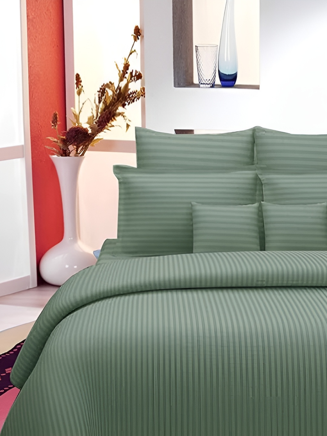 

Bedbathandbliss Green Striped 300 TC King Bedsheet with 2 Pillow Covers