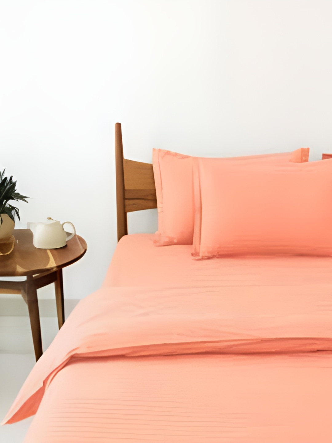 

Bedbathandbliss Orange Striped 300 TC King Bedsheet with 2 Pillow Covers