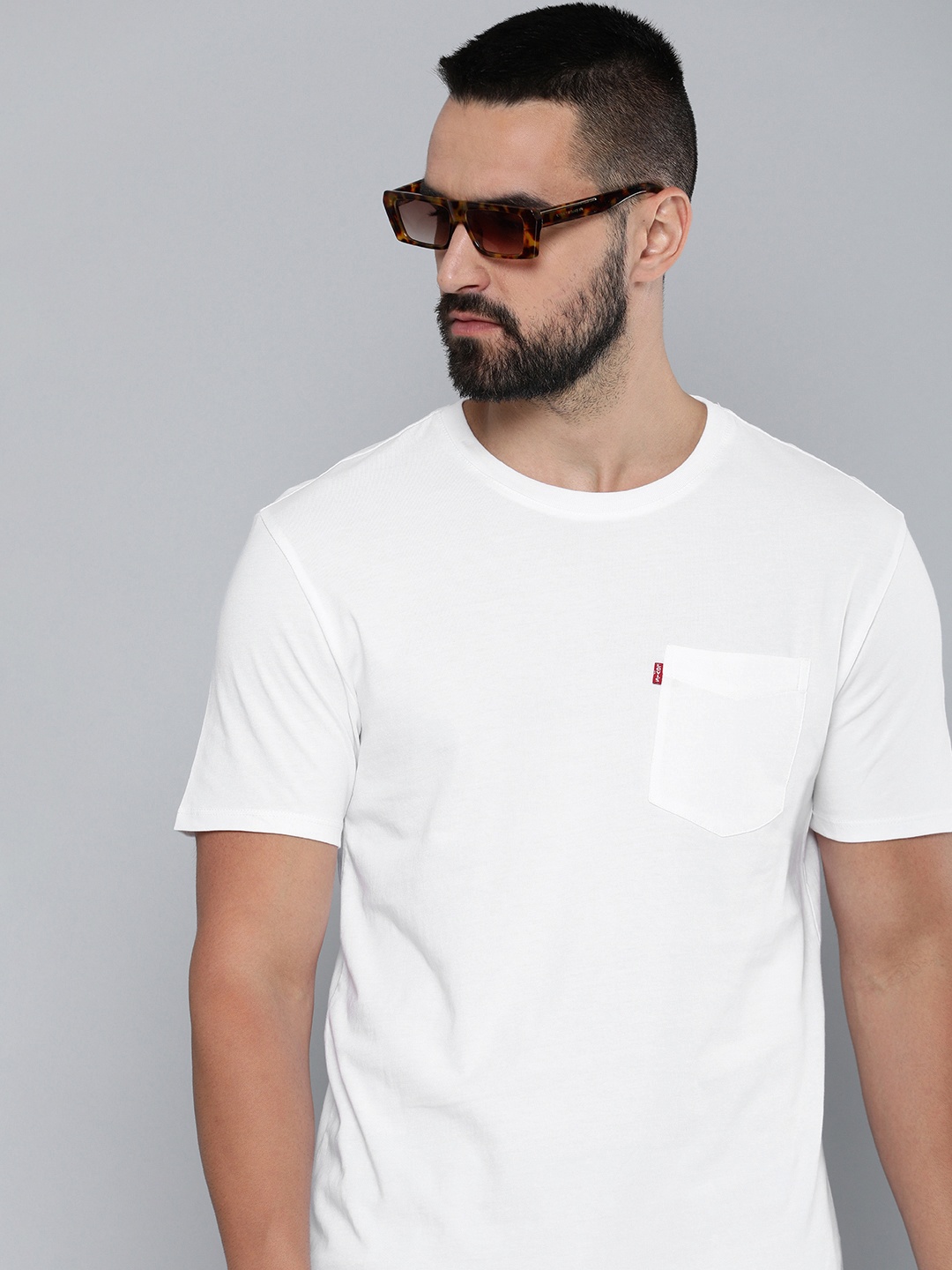 

Levis Pure Cotton Pocket Slim Fit T-shirt, White