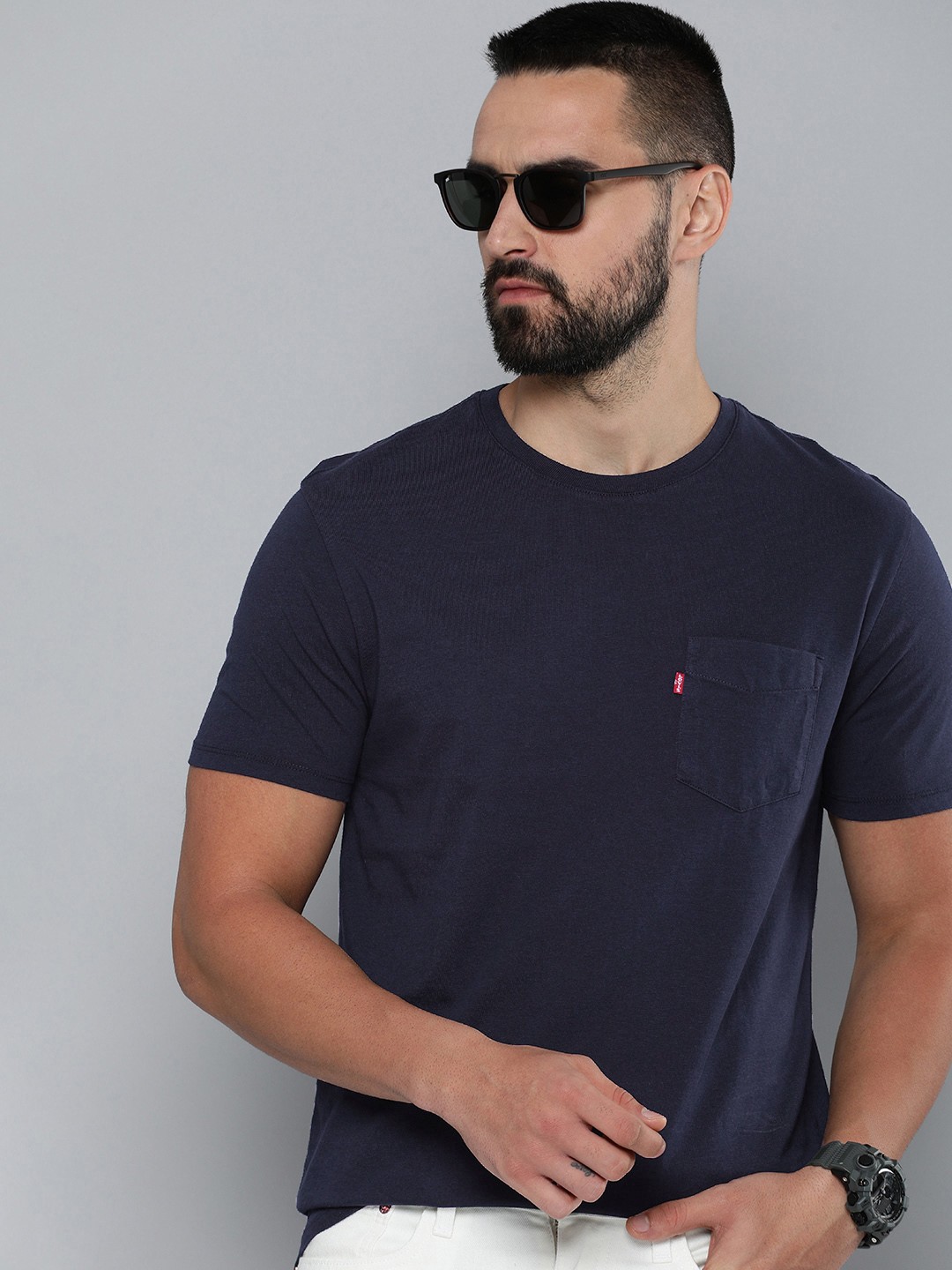

Levis Pure Cotton Pocket Slim Fit T-shirt, Navy blue