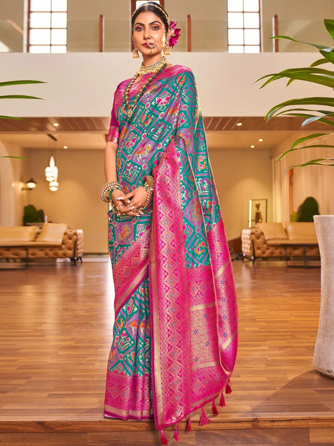 

WINKLECART Ethnic Motifs Woven Design Pure Silk Banarasi Saree, Turquoise blue