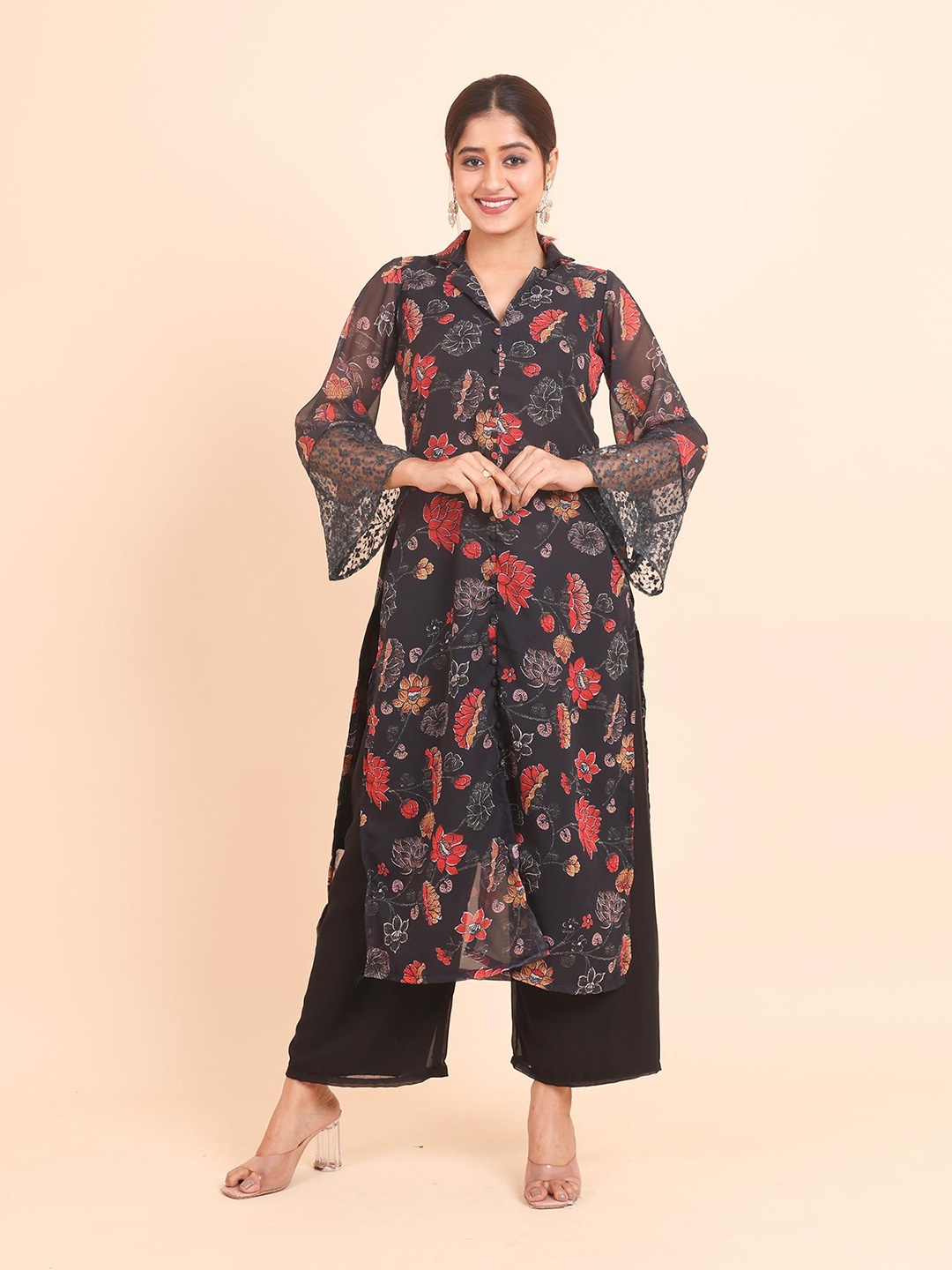 

Disli Floral Shirt Collar Flared Sleeves Kurta With Palazzos, Black