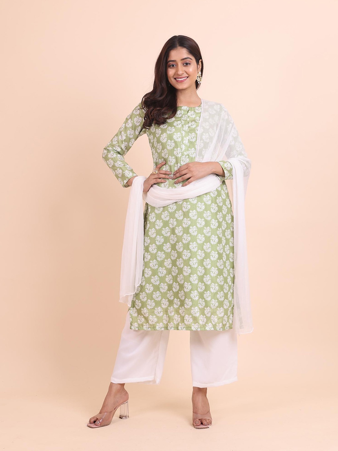 

Disli Floral Round Neck Kurta With Palazzos & Dupatta, Green