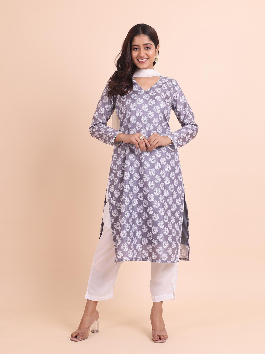 

Disli V-Neck Regular Straight Kurta with Palazzos & Dupatta, Grey