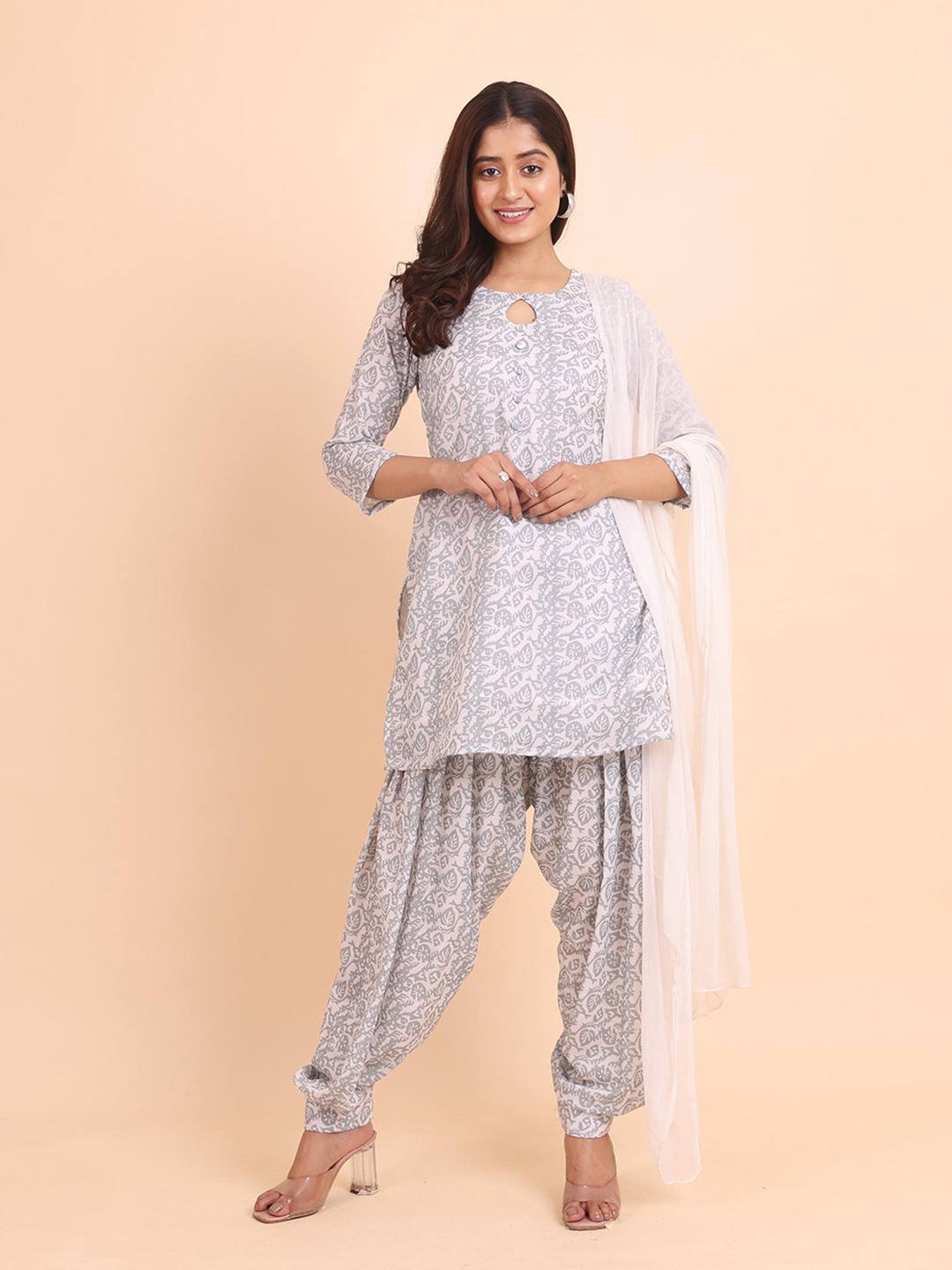 

Disli Keyhole Neck Regular Straight Kurta with Salwar & Dupatta, Grey