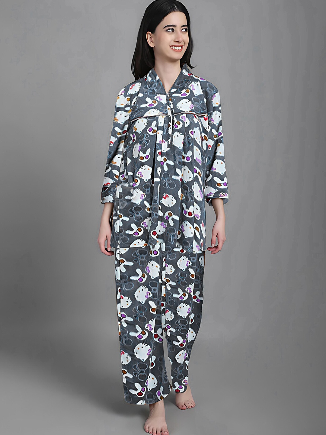 

Shararat Graphic Printed V-Neck Pure Wool Top With Pyjamas, Grey