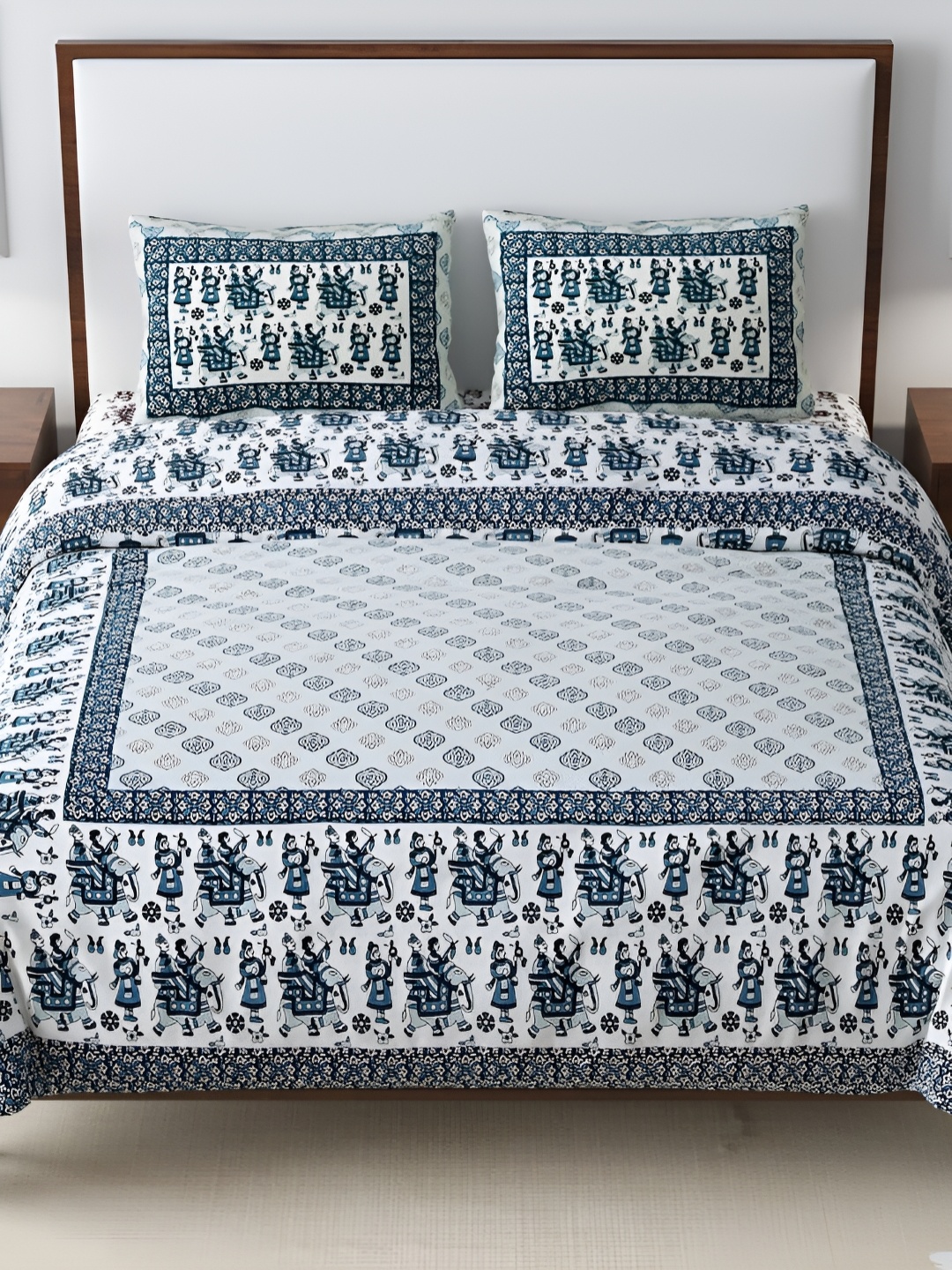 

FABROLI White & Blue Ethnic Motifs 240 TC Cotton King Bedsheet with 2 Pillow Covers