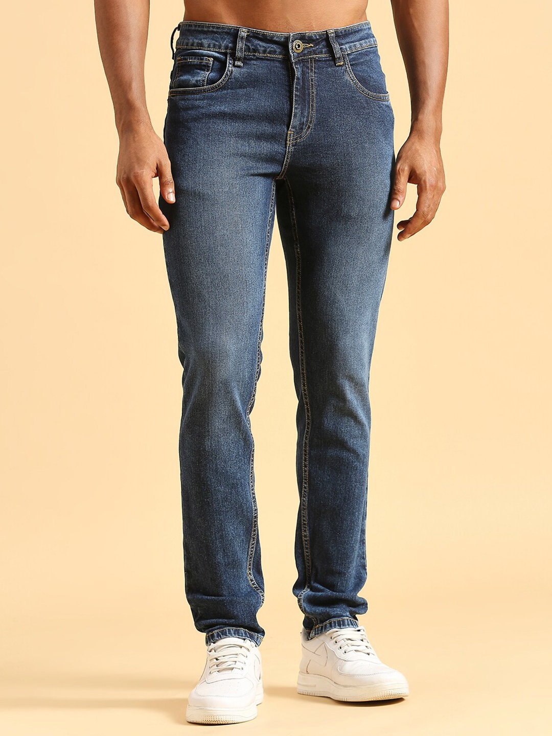 

The Roadster Lifestyle Co. Men Blue Comfort Tapered Fit Mid-Rise Stretchable Jeans