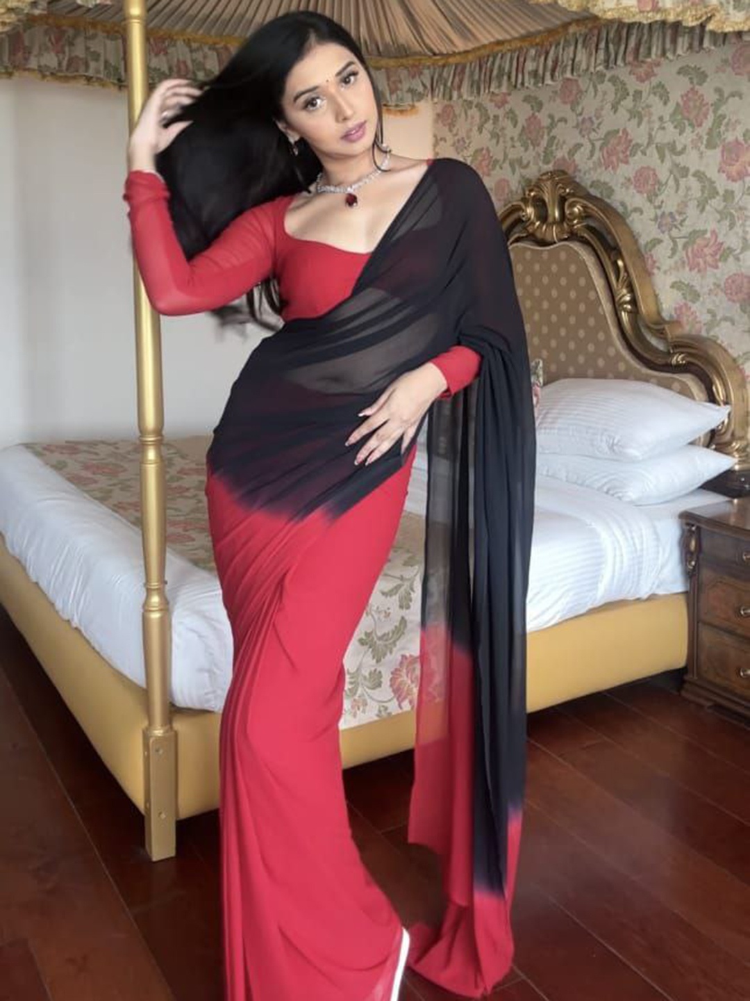 

AWRIYA Ombre Ready to Wear Saree, Black