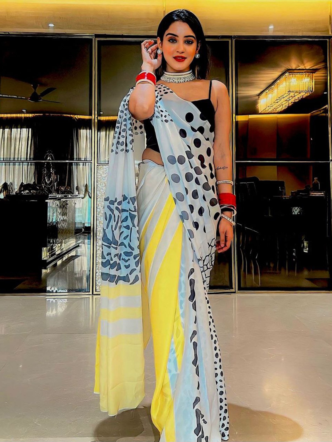 

AWRIYA Geometric Printed Ready to Wear Party Saree, White