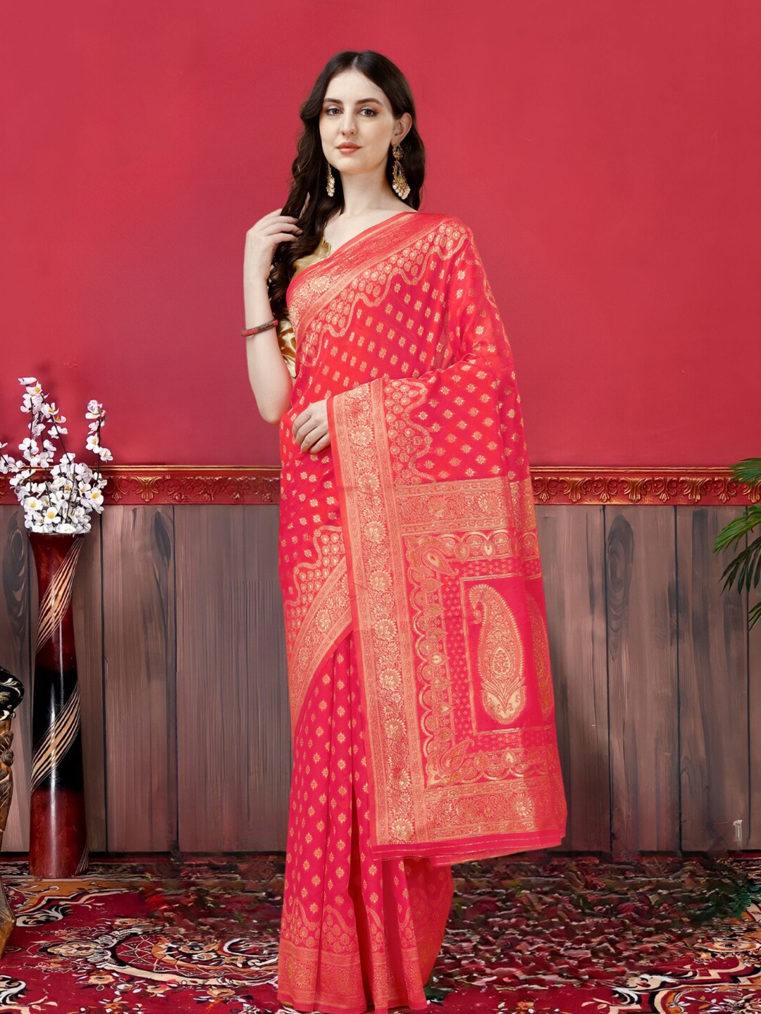 

MAGMINA Patchwork Silk Cotton Banarasi Saree, Pink