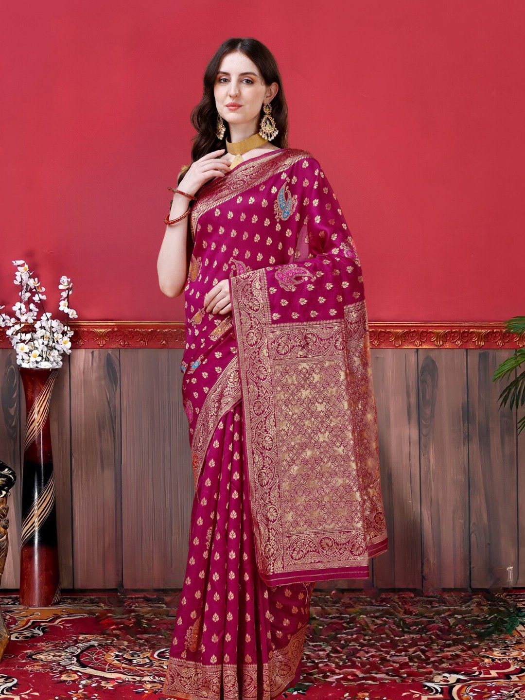 

MAGMINA Ethnic Motifs Woven Design Silk Cotton Zari Banarasi Saree, Purple