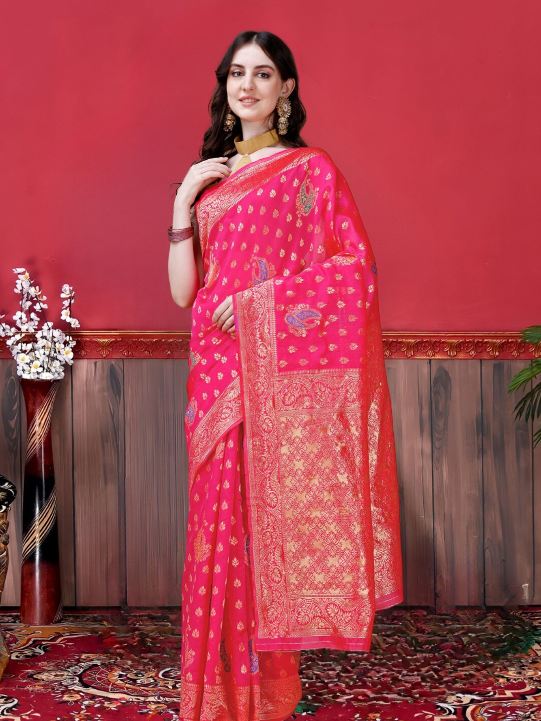 

MAGMINA Patchwork Silk Cotton Banarasi Saree, Pink