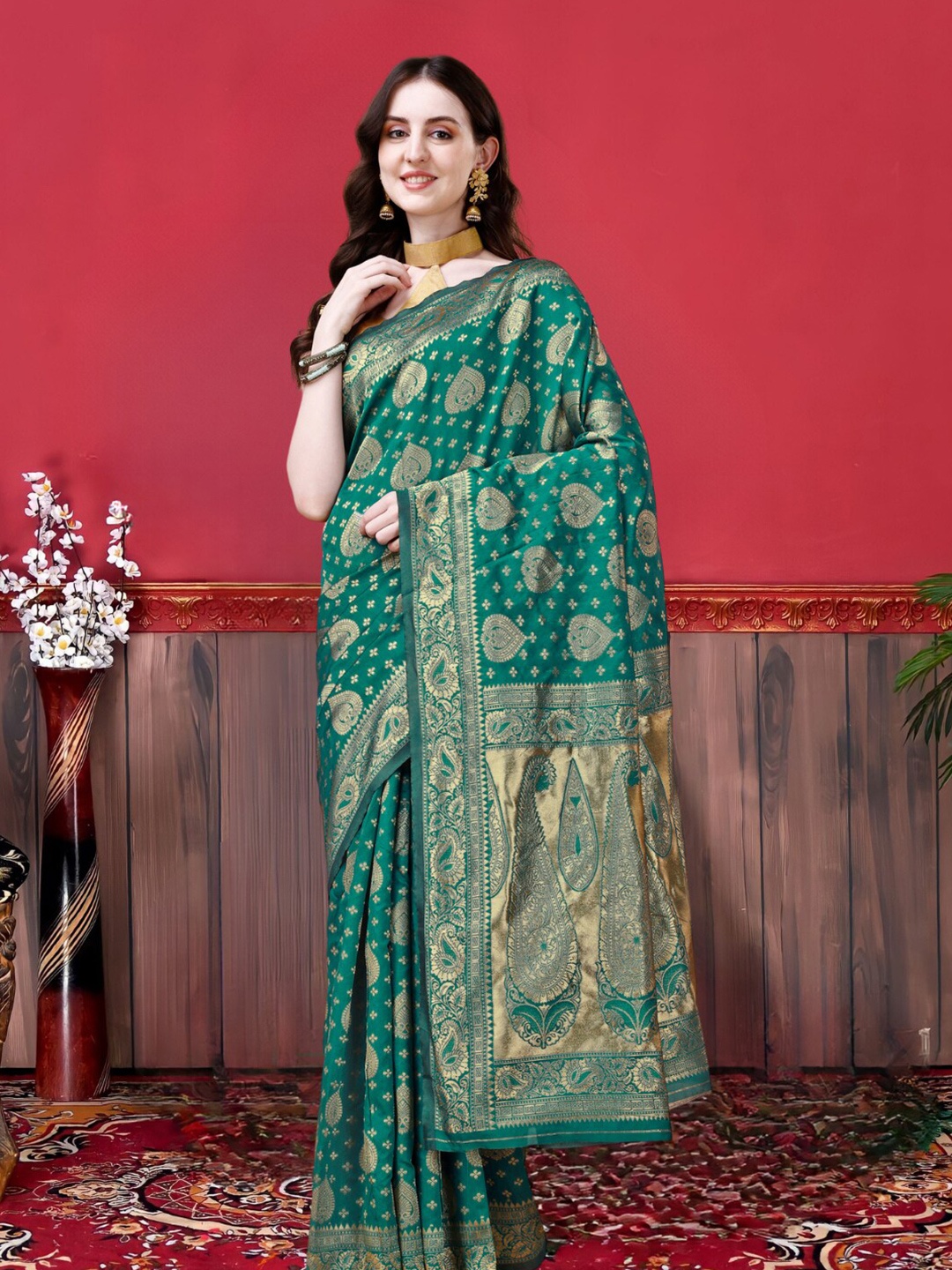

MAGMINA Ethnic Motifs Woven Design Silk Cotton Zari Banarasi Saree, Green