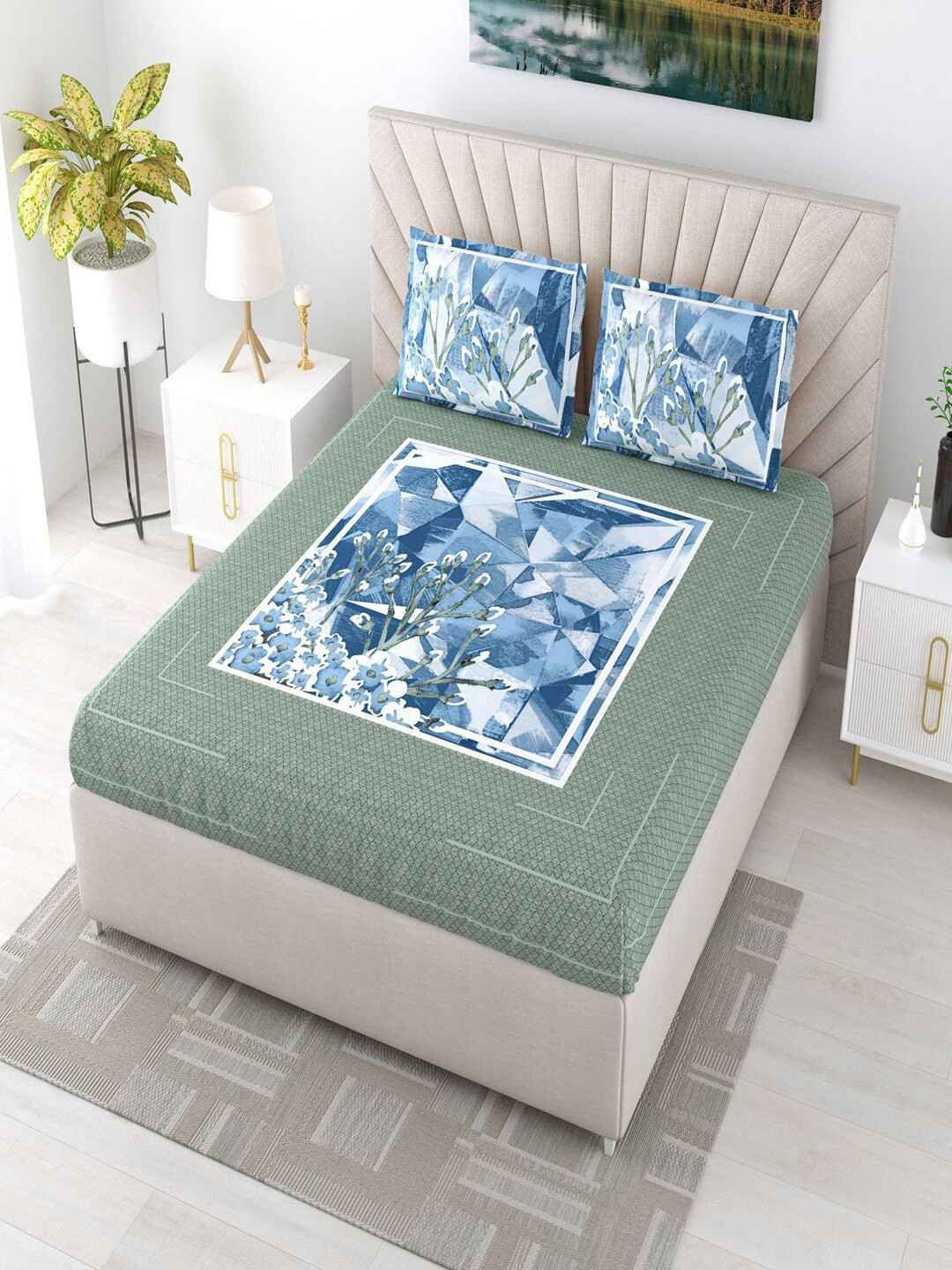 

Bombay Spreads Green Abstract Cotton 210 TC King Bedsheet With 2 Pillow Covers