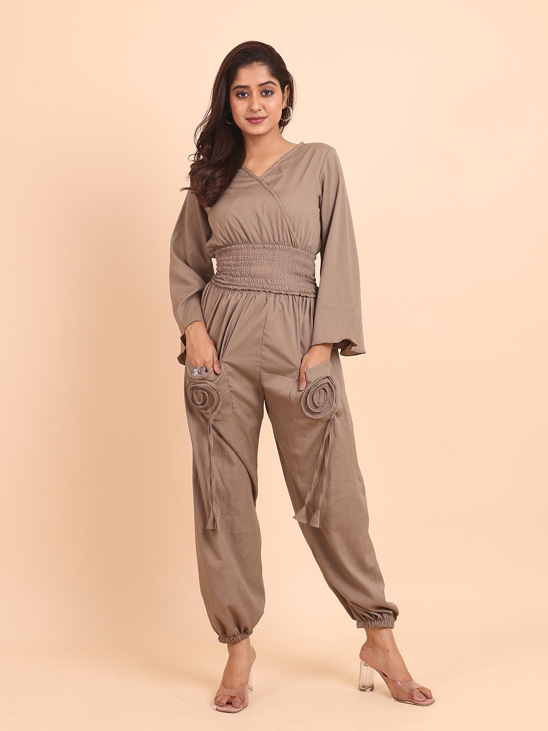 

Disli V-Neck Long Sleeves Top With Joggers, Camel brown