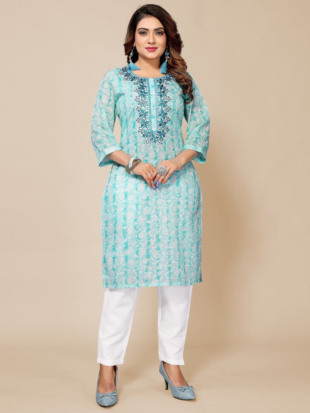 

TITANIUM SILK INDUSTRIES PVT. LTD. Floral Printed Pure Cotton Kurti with Trouser, Blue