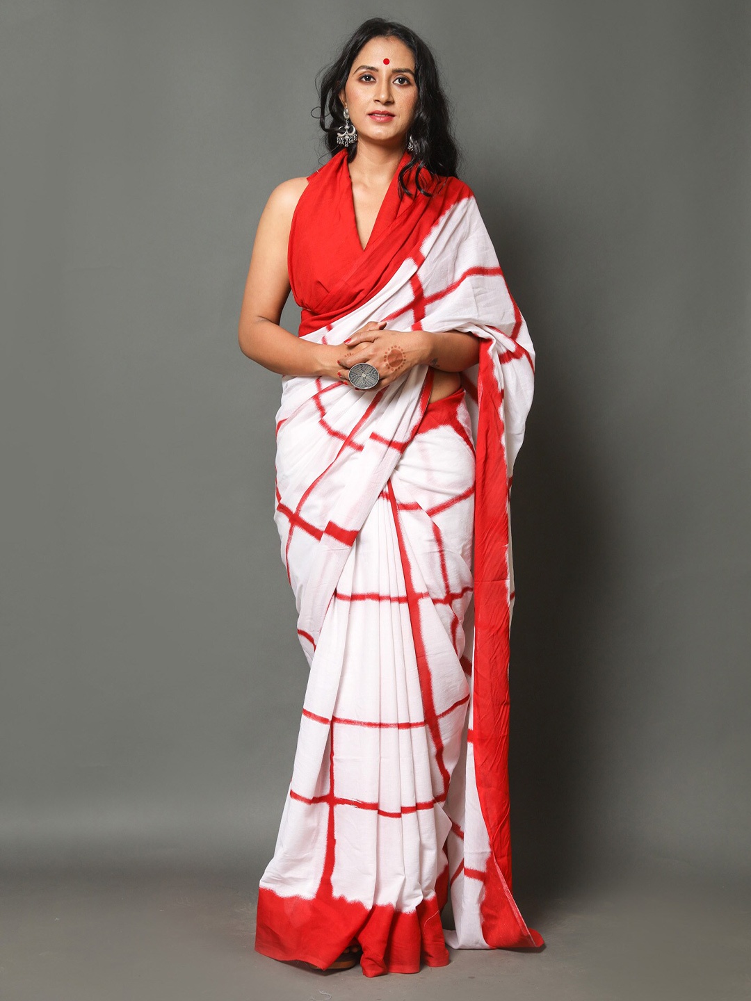 

NIKHILAM Checked Pure Cotton Handloom Bagru Saree, Orange
