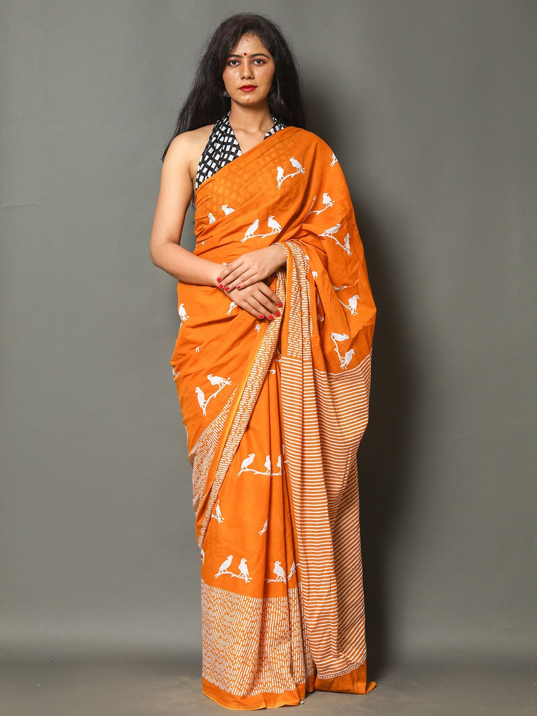 

NIKHILAM Batik Pure Cotton Designer Block Print Saree, Orange