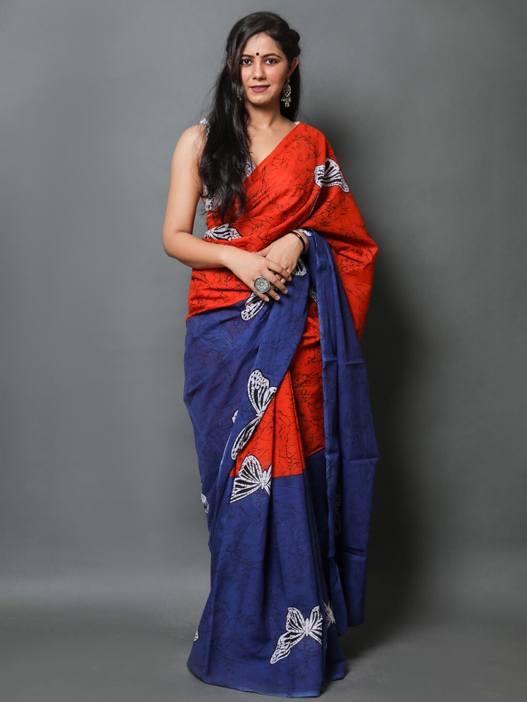 

NIKHILAM Colourblocked Pure Cotton Bagru Saree, Blue