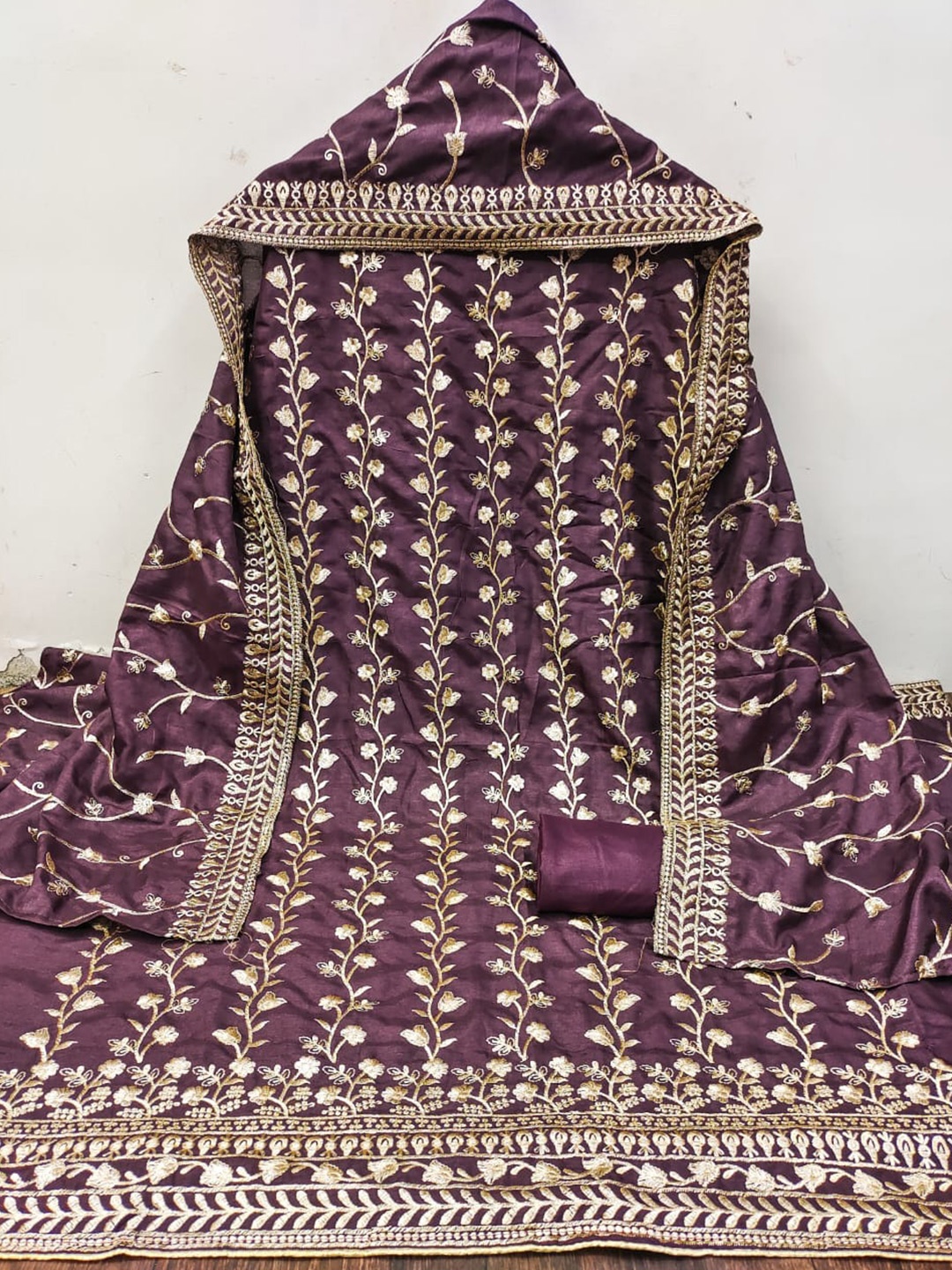 

ZEEPKART Floral Embroidered Unstitched Dress Material, Purple