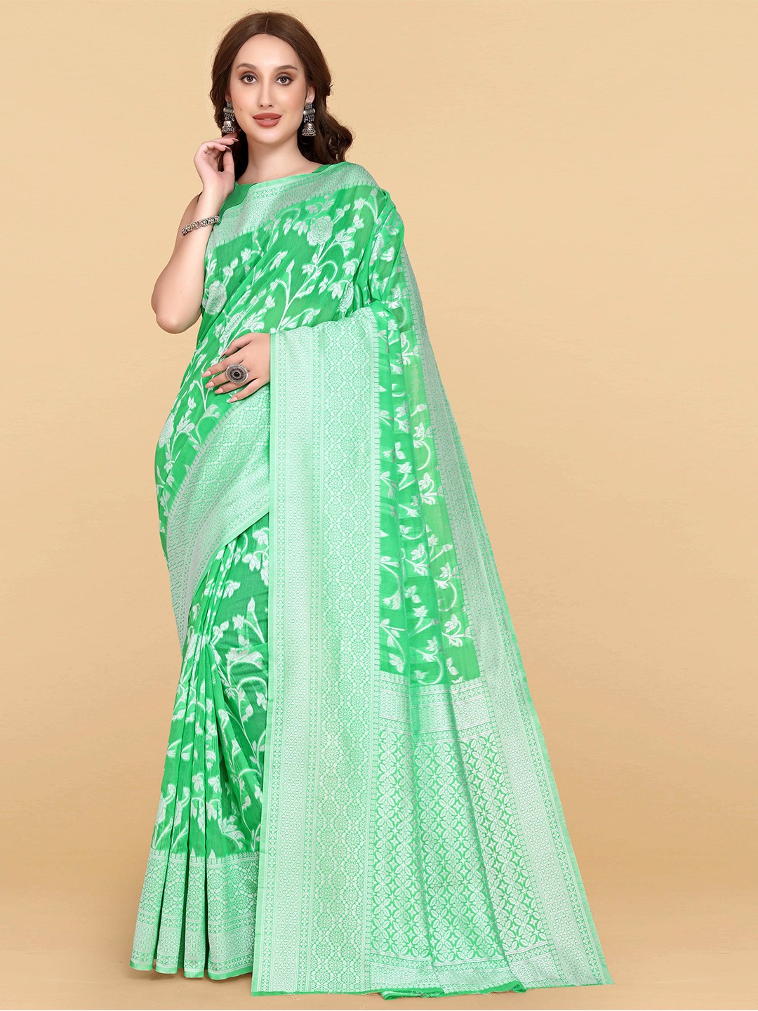 

LIMDO Woven Design Pure Cotton Jamdani Saree, Lime green
