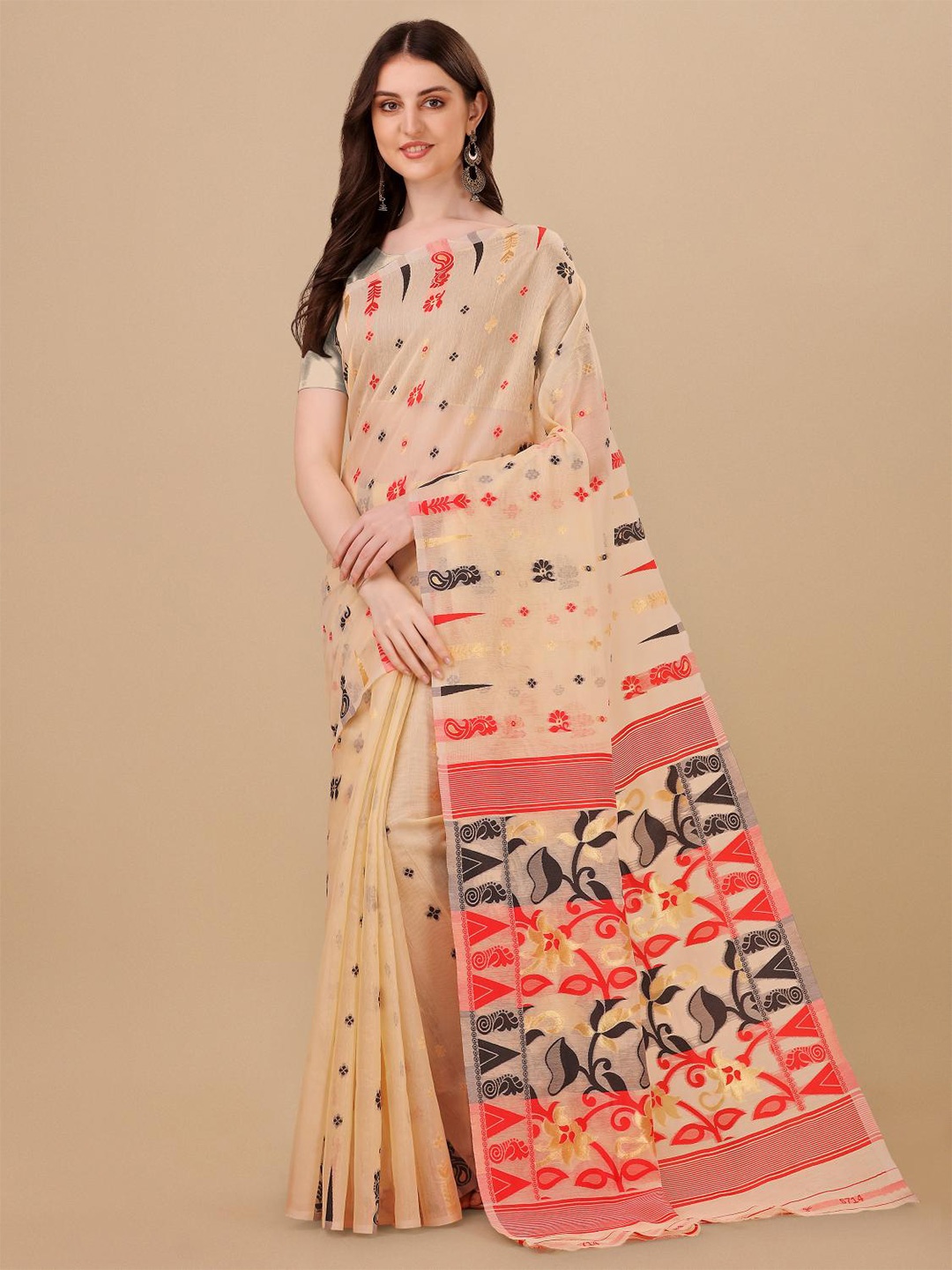 

LIMDO Floral Woven Design Pure Cotton Jamdani Saree, Cream
