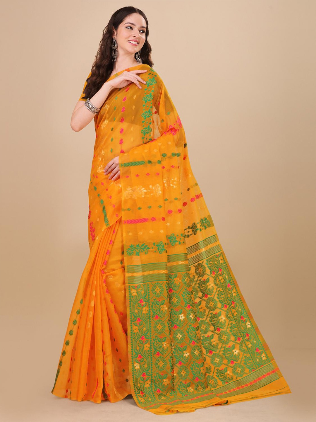 

LIMDO Ethnic Motifs Woven Design Pure Cotton Jamdani Saree, Gold