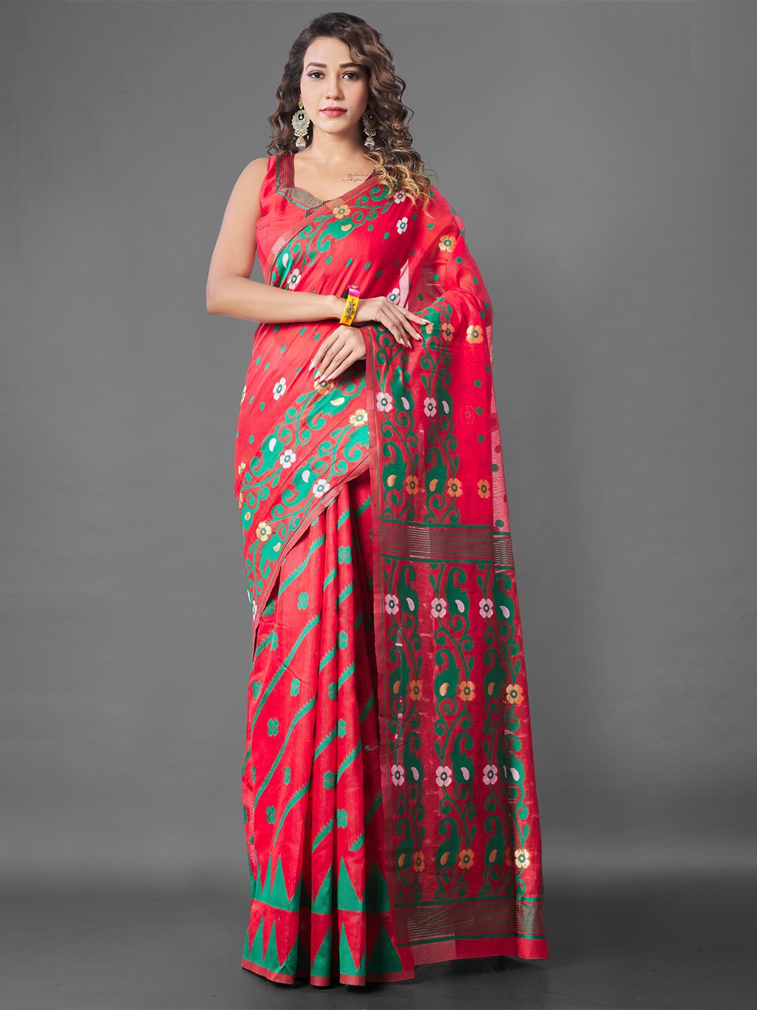 

LIMDO Woven Design Pure Cotton Jamdani Saree, Red