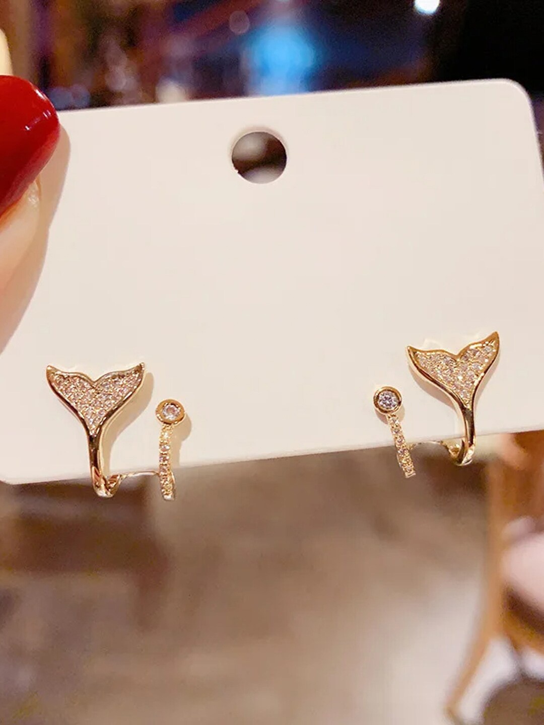 

FIMBUL Crystals-Studded Contemporary Ear Cuff Earrings, Gold